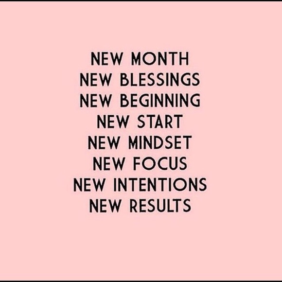 Meet your Posher, Nicole 💋 - Picture 4 of 8